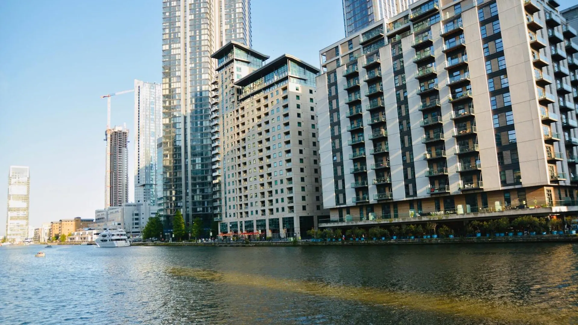 Apartamento 2 Bedroom Discovery Dock Londres