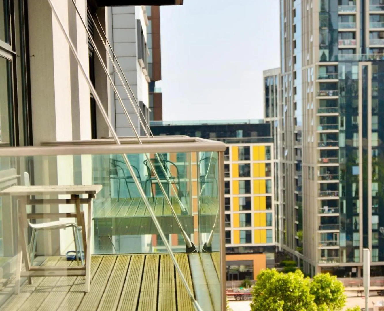 2 Bedroom Discovery Dock Londra Daire